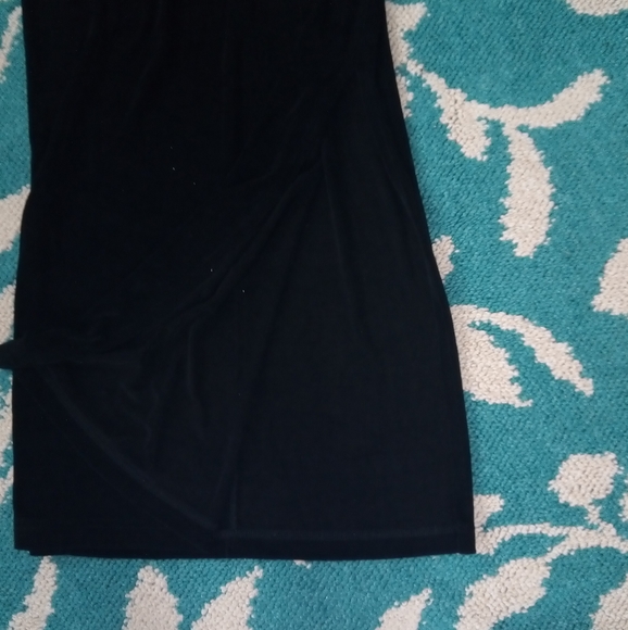Very sexy slinky black maxi skirt like new - Picture 3 of 4